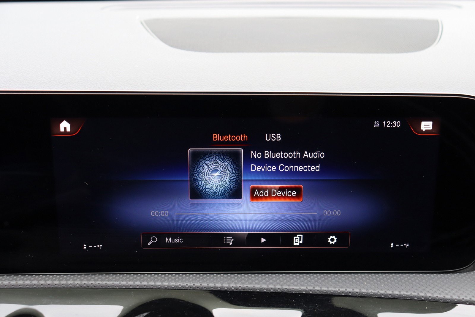 Used 2023 Mercedes-Benz CLA 250 4MATIC w/ AMG Line image 37