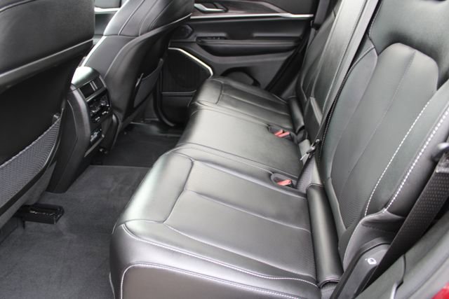 Used 2023 Jeep Grand Cherokee 30th Anniversary AWD/4WD image 33