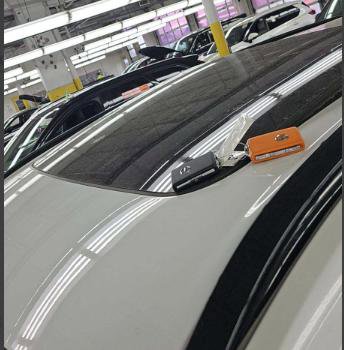 Used 2024 Volvo XC60 T8 Plus w/ Protection Package Premier AWD/4WD image 9