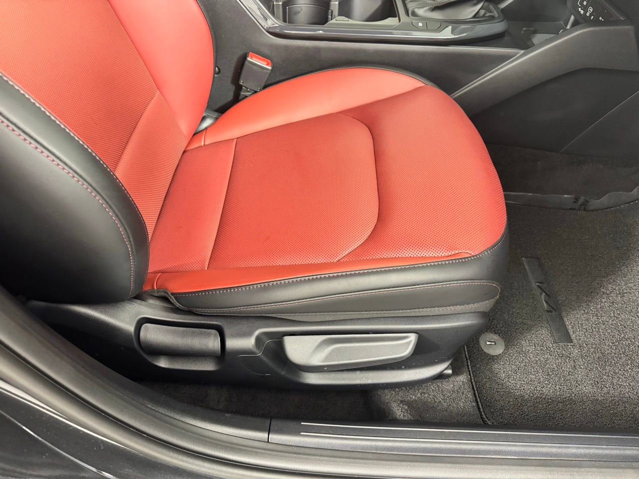 Used 2025 Kia K4 GT-Line Turbo image 37