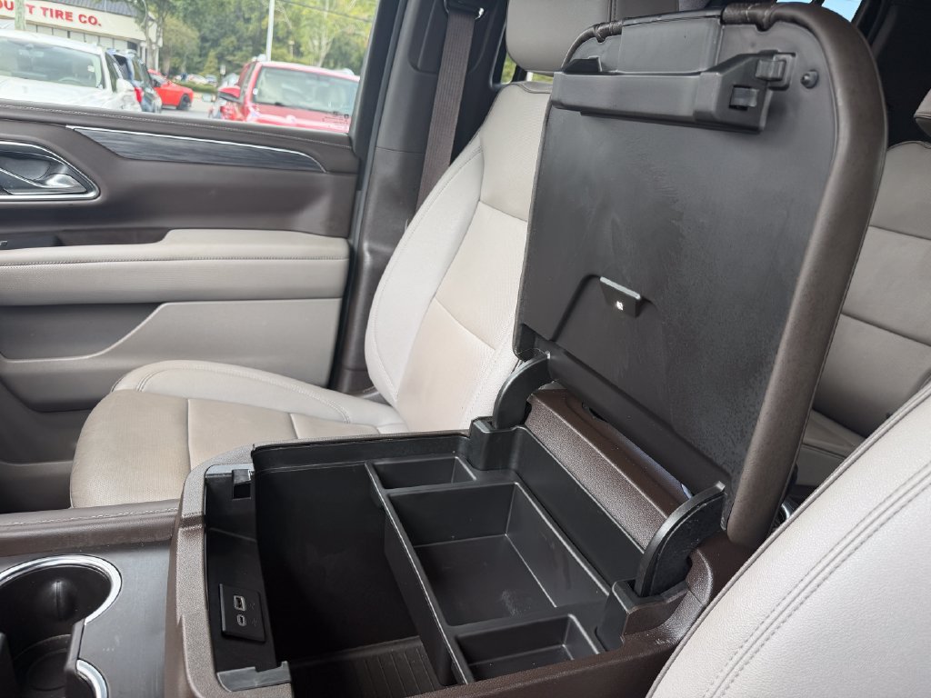Used 2023 GMC Yukon XL SLT w/ SLT Premium Package RWD image 30