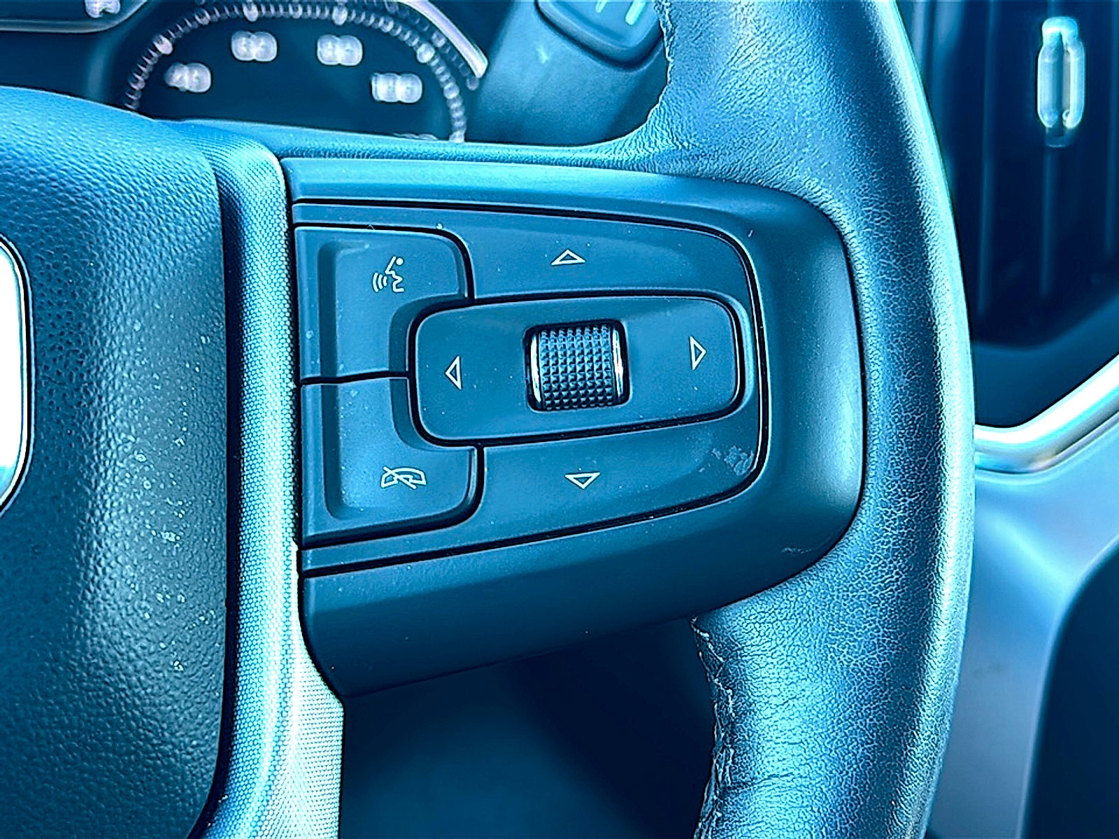 Used 2022 GMC Sierra 1500 SLT image 28