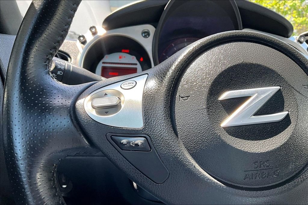Used 2009 Nissan 370Z Coupe w/ Sport Pkg RWD image 10