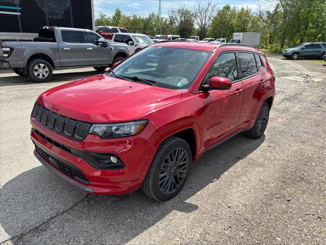 Certified 2022 Jeep Compass Limited AWD/4WD image 1