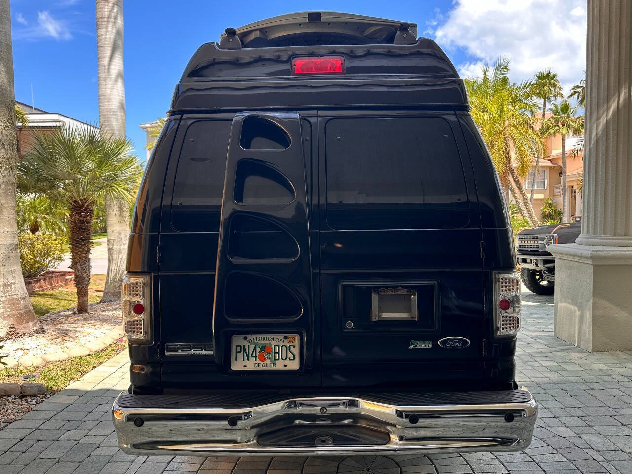 Used 2010 Ford E-350 and Econoline 350 XLT RWD image 81