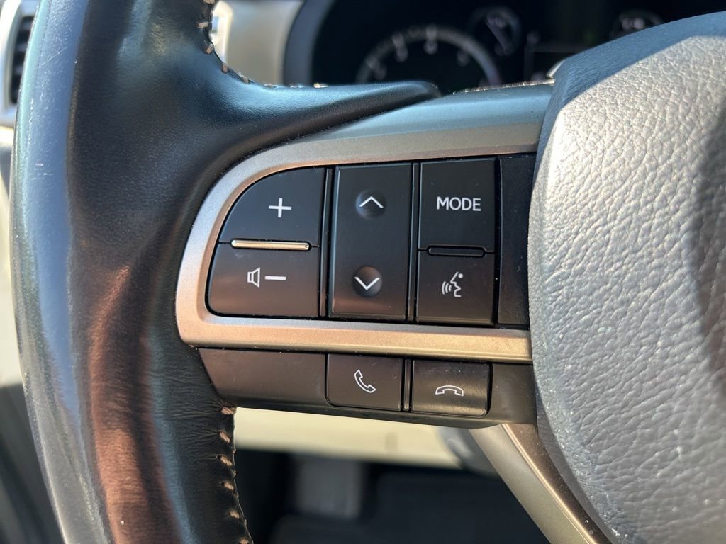Used 2021 Lexus GX 460 Luxury w/ Accessory Package AWD/4WD image 24