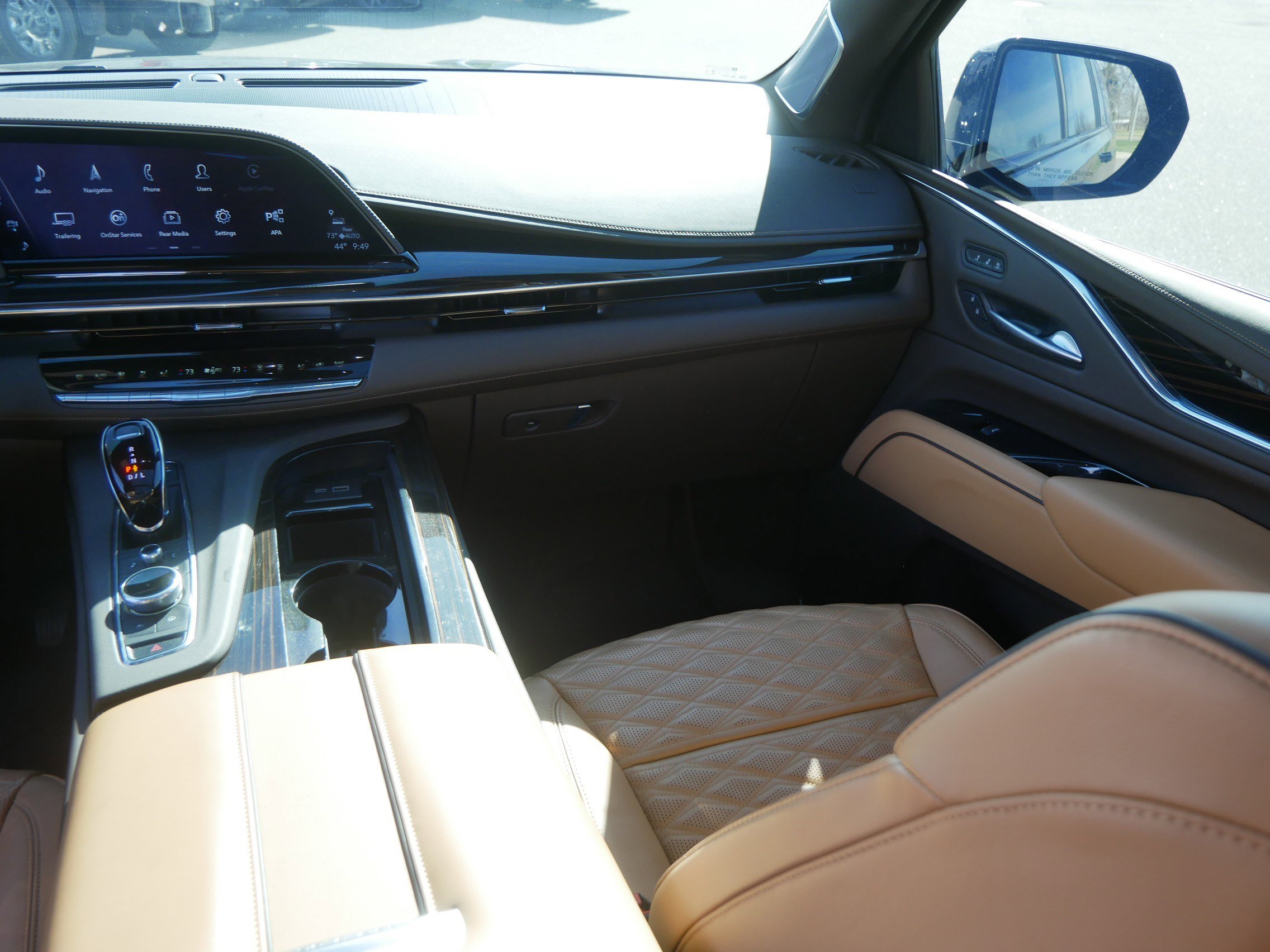 Used 2024 Cadillac Escalade ESV Sport w/ LPO, ONYX Package AWD/4WD image 11