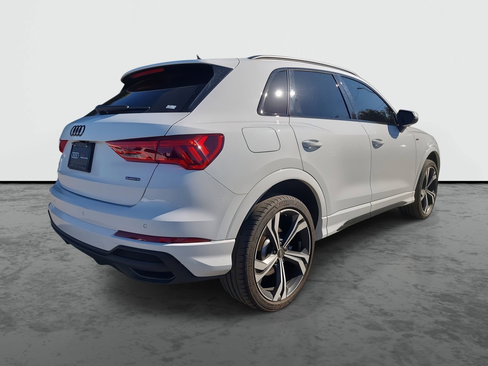 Used 2024 Audi Q3 2.0T Premium Plus image 4