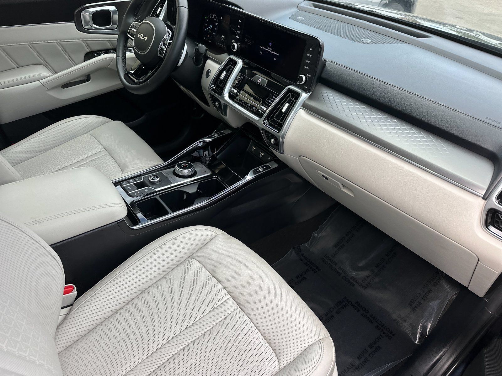 Certified 2023 Kia Sorento SX Prestige w/ Panoramic Sunroof Package AWD/4WD image 22