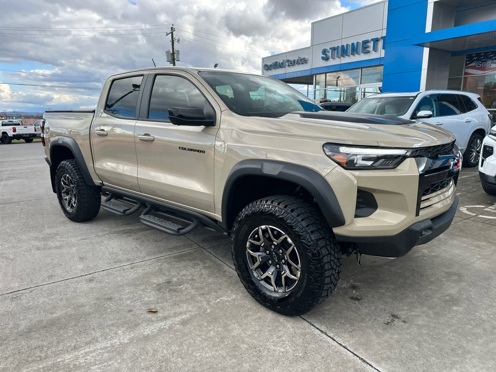 Used 2024 Chevrolet Colorado ZR2 w/ Technology Package