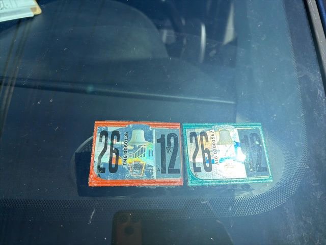 Used 2014 Chrysler Town & Country Touring-L w/ Driver Convenience Group image 3