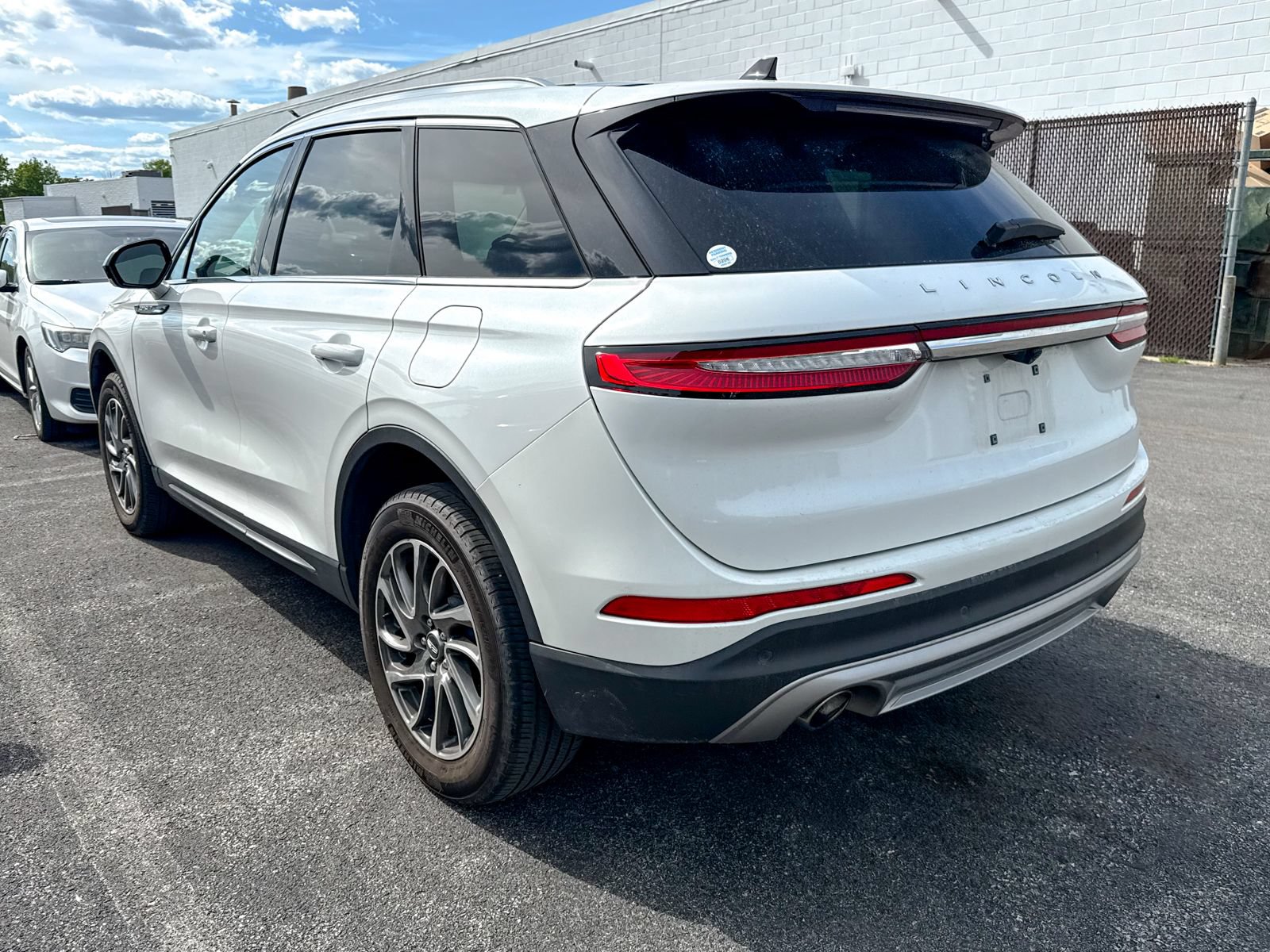 Used 2022 Lincoln Corsair AWD w/ Equipment Group 101A image 3