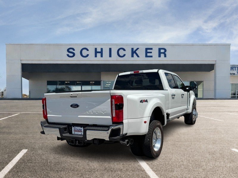 Used 2026 Ford F450 Lariat w/ Lariat Ultimate Package AWD/4WD image 3