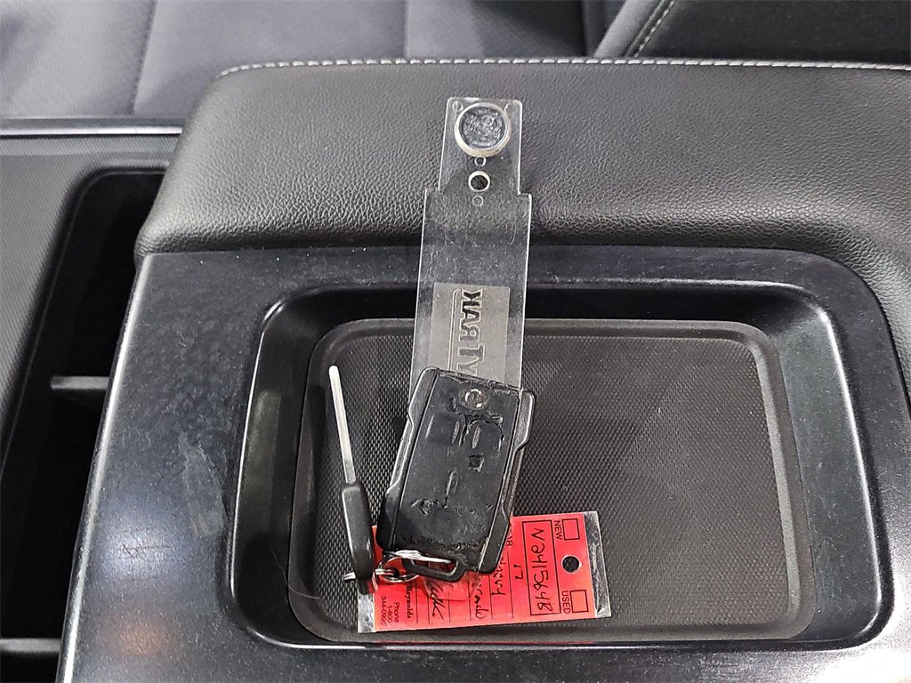 Used 2017 Chevrolet Silverado 1500 LT w/ Midnight Edition image 35