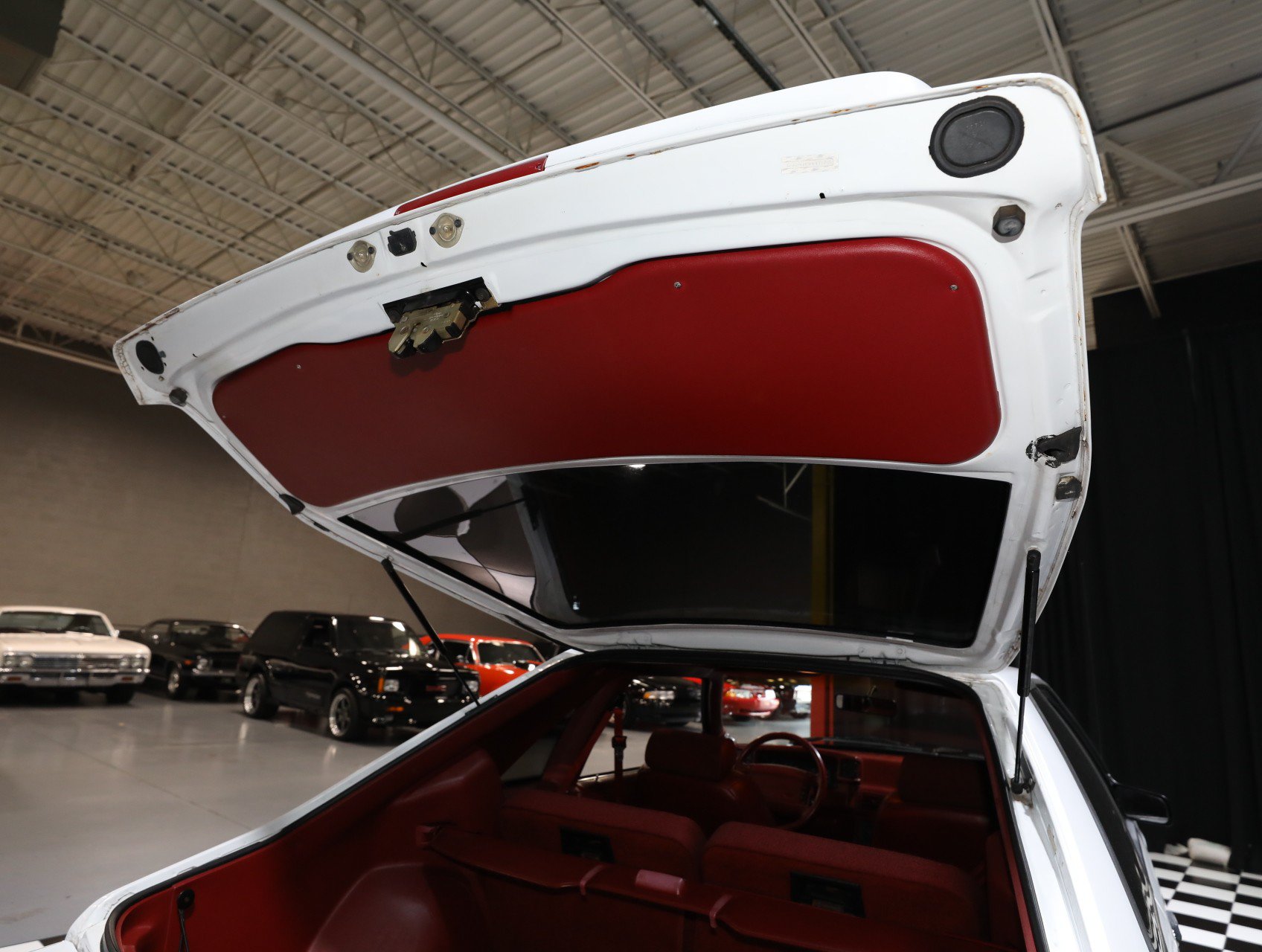 Used 1992 Ford Mustang GT RWD image 44