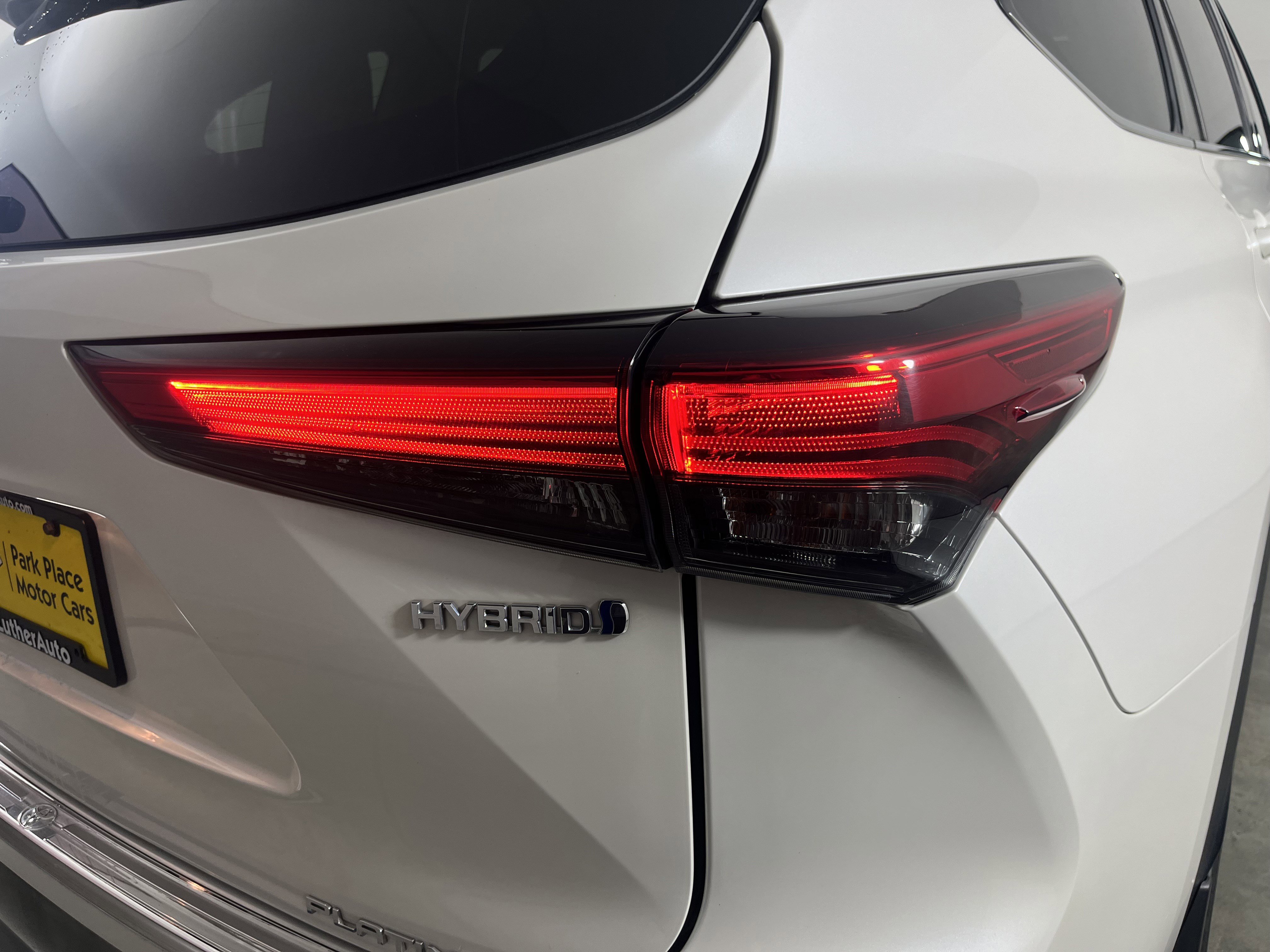 Used 2021 Toyota Highlander Platinum image 28