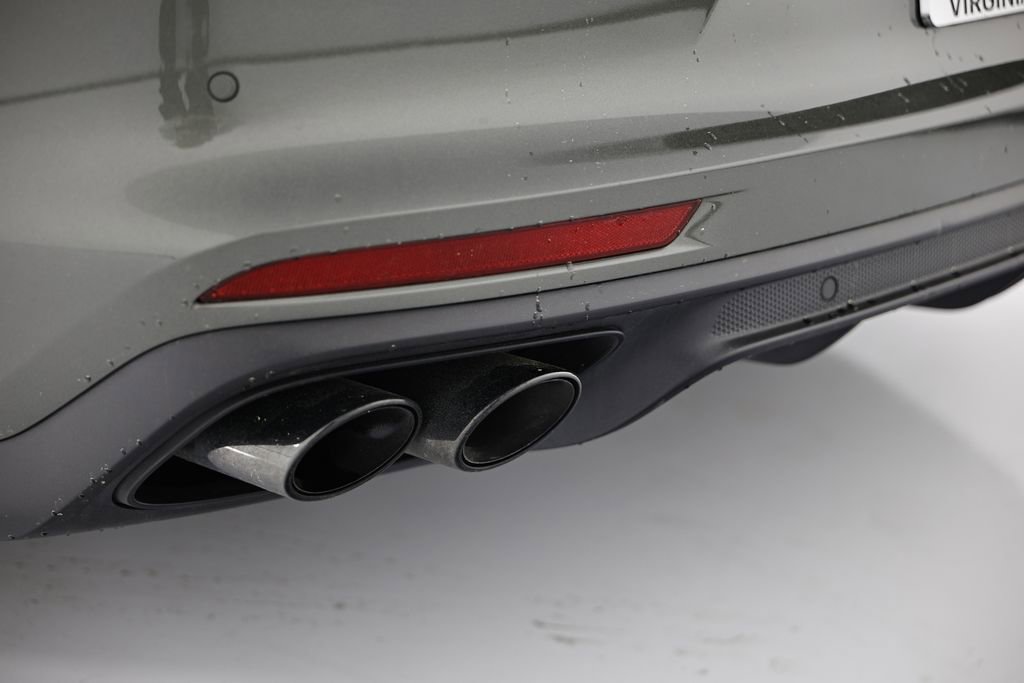 Certified 2023 Porsche Panamera image 15