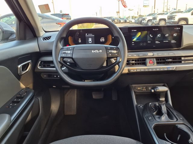 Used 2025 Kia K4 FWD image 17