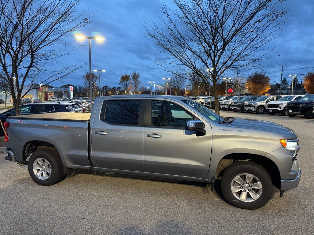 Used 2023 Chevrolet Silverado 1500 LT image 4