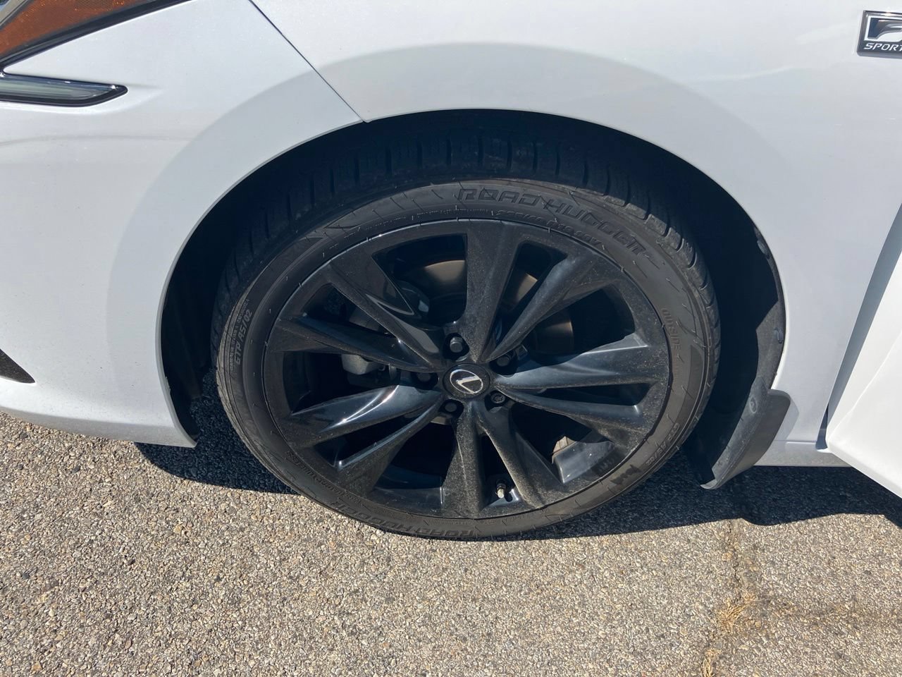 Used 2023 Lexus ES 350 F Sport w/ Accessory Package (Z2) FWD image 11