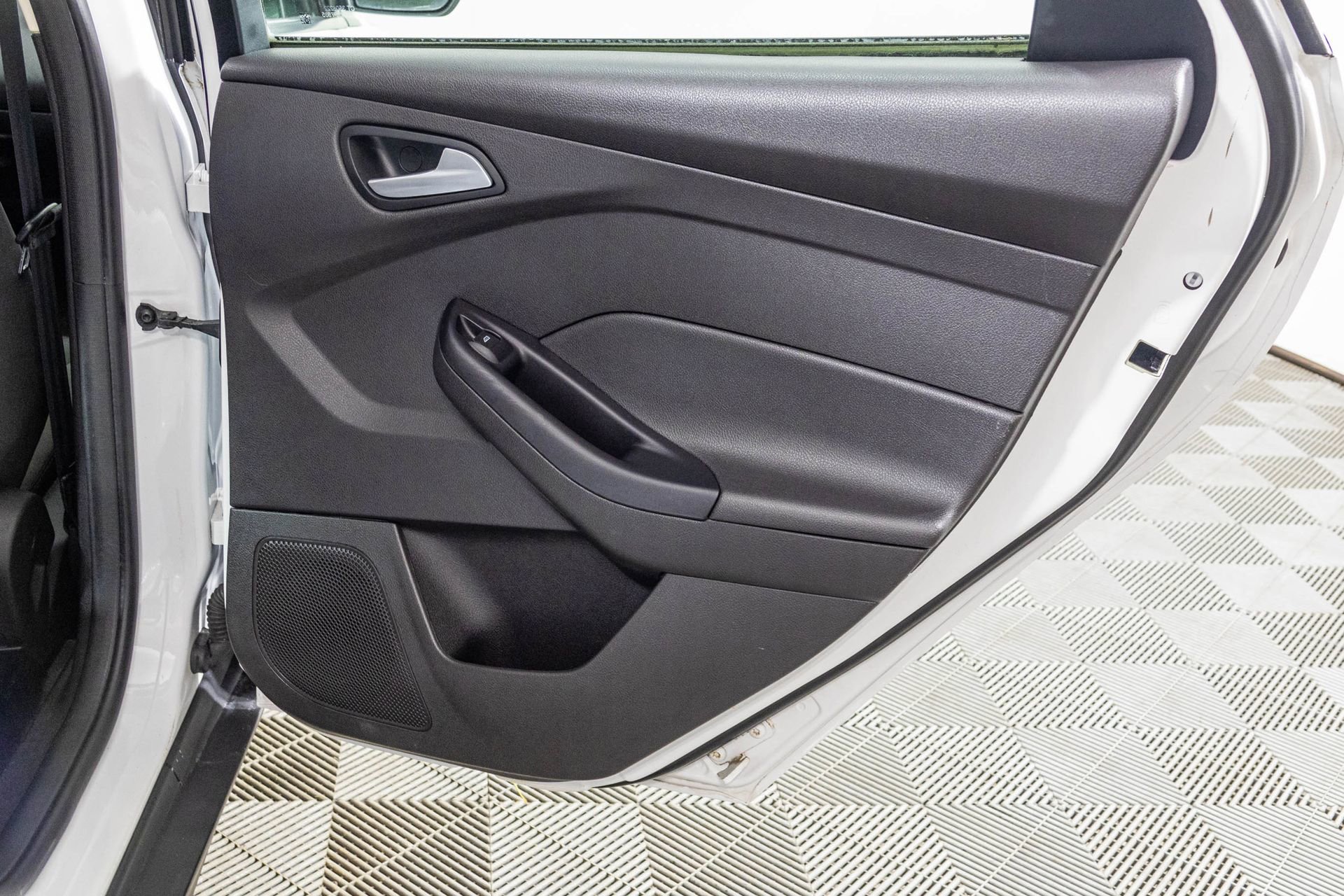 Used 2013 Ford Focus SE image 39