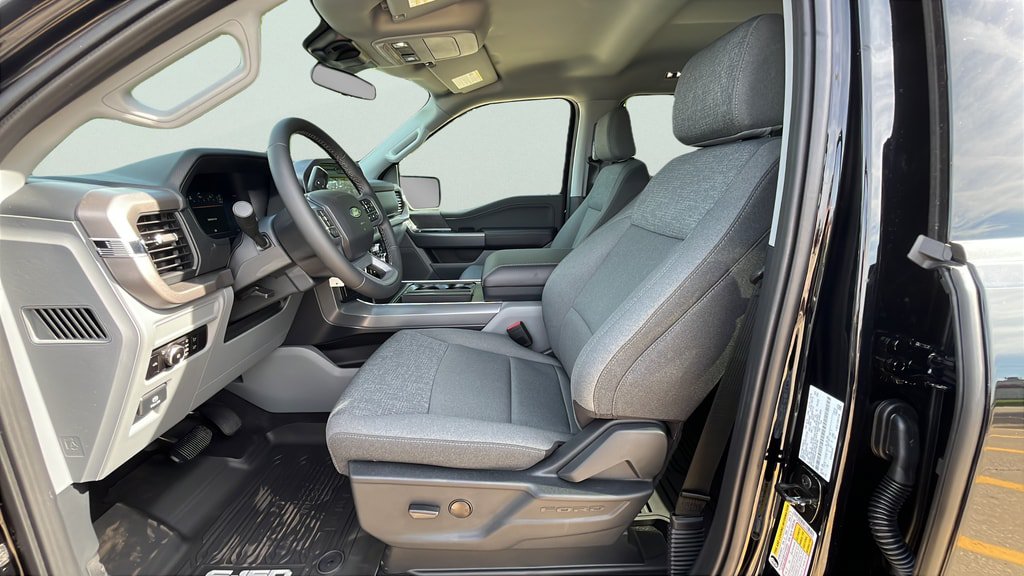 New 2026 Ford F150 XLT w/ XLT Chrome Appearance Package AWD/4WD image 15