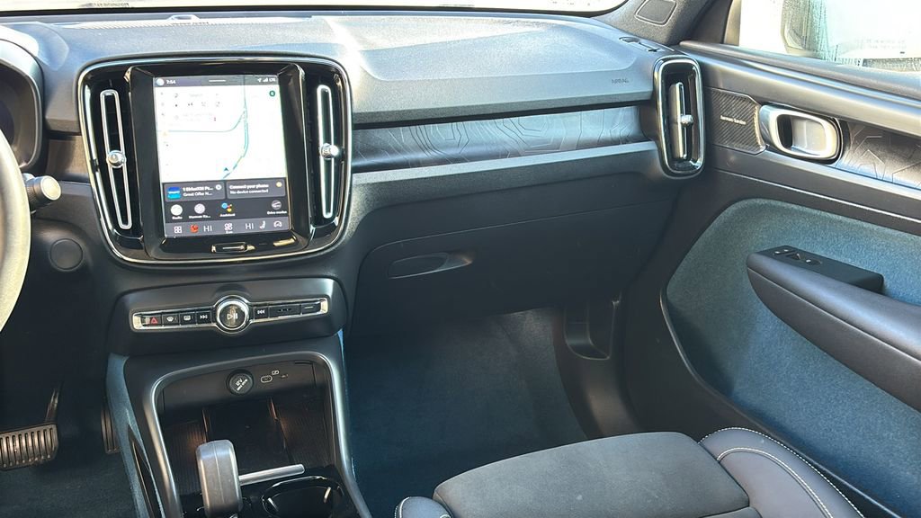 Certified 2023 Volvo C40 P8 Recharge Ultimate AWD/4WD image 8
