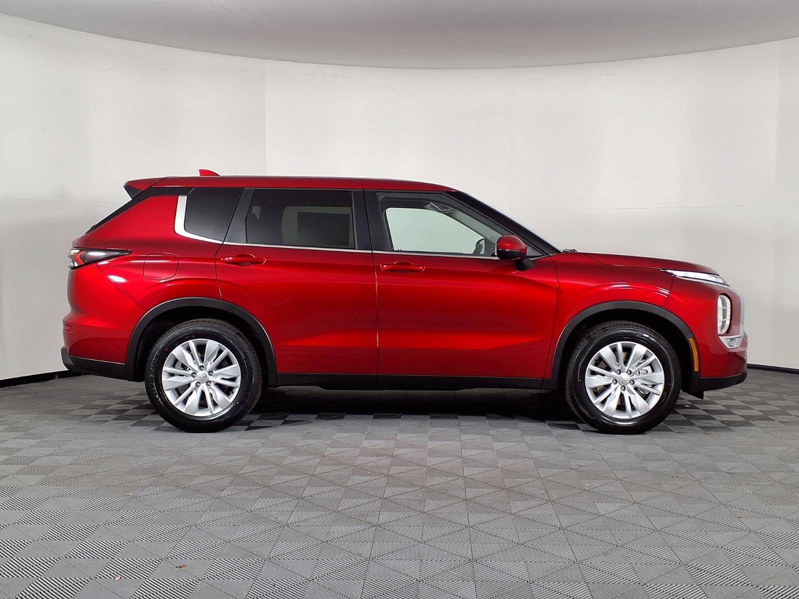 New 2026 Mitsubishi Outlander ES FWD image 28