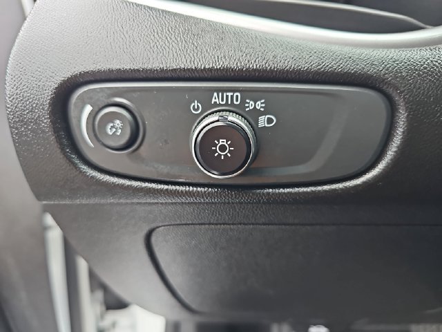 Used 2022 Chevrolet Malibu RS FWD image 31