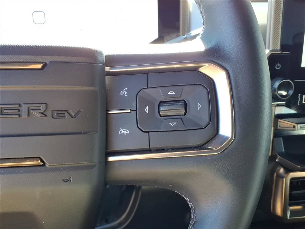 Used 2025 GMC Hummer EV 2X image 17