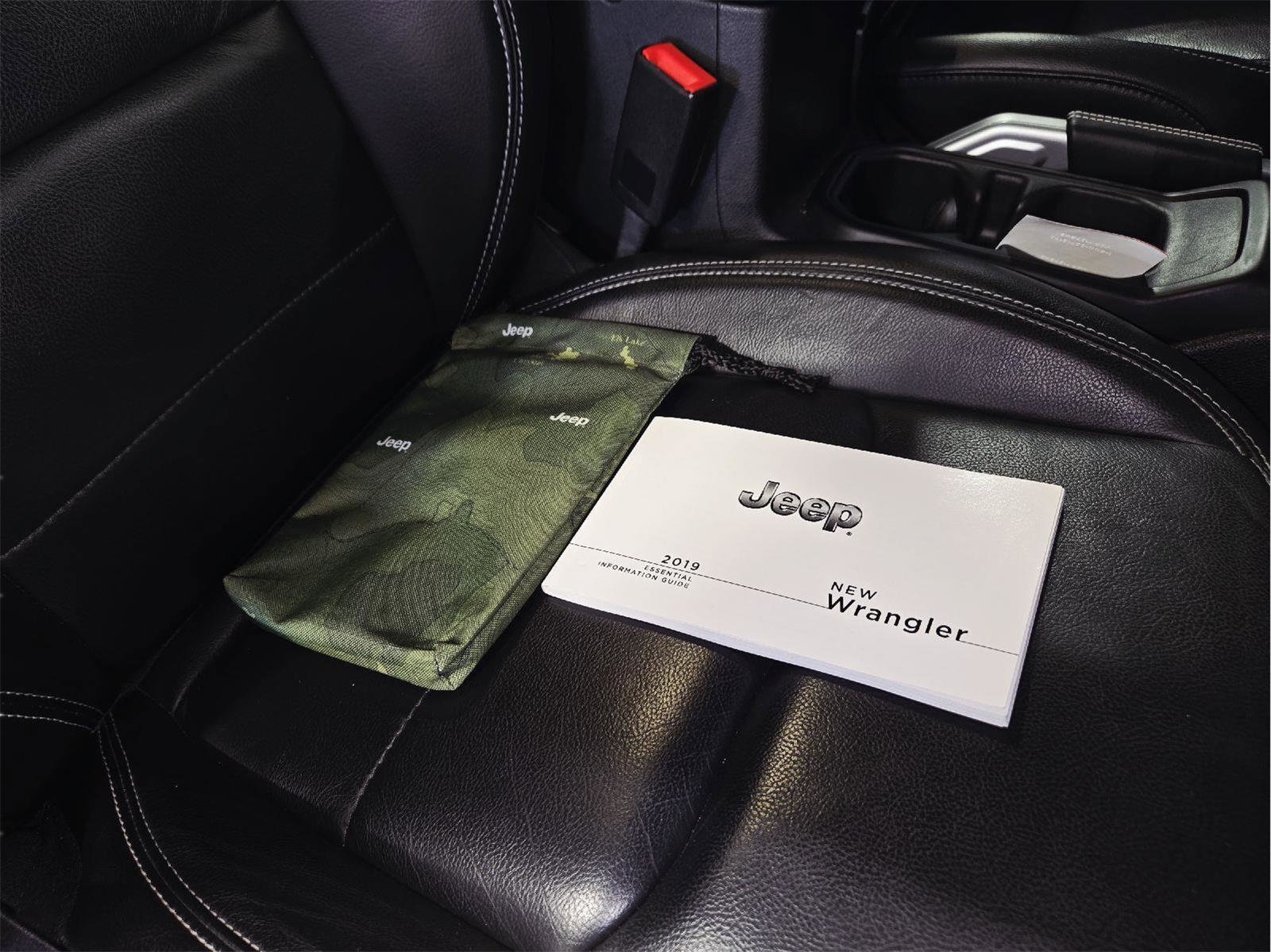 Used 2019 Jeep Wrangler Unlimited Sahara AWD/4WD image 52