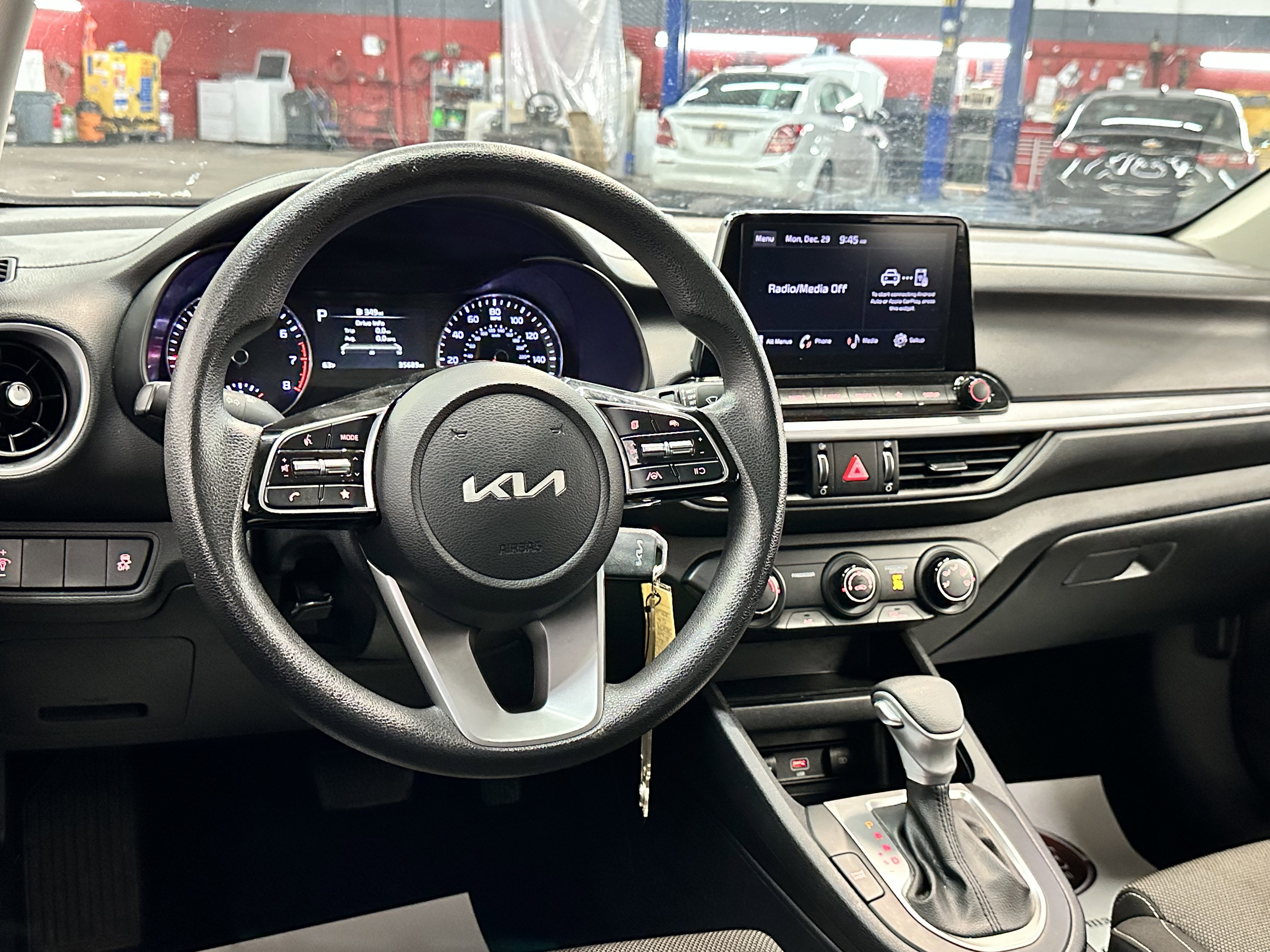 Used 2024 Kia Forte LXS image 13