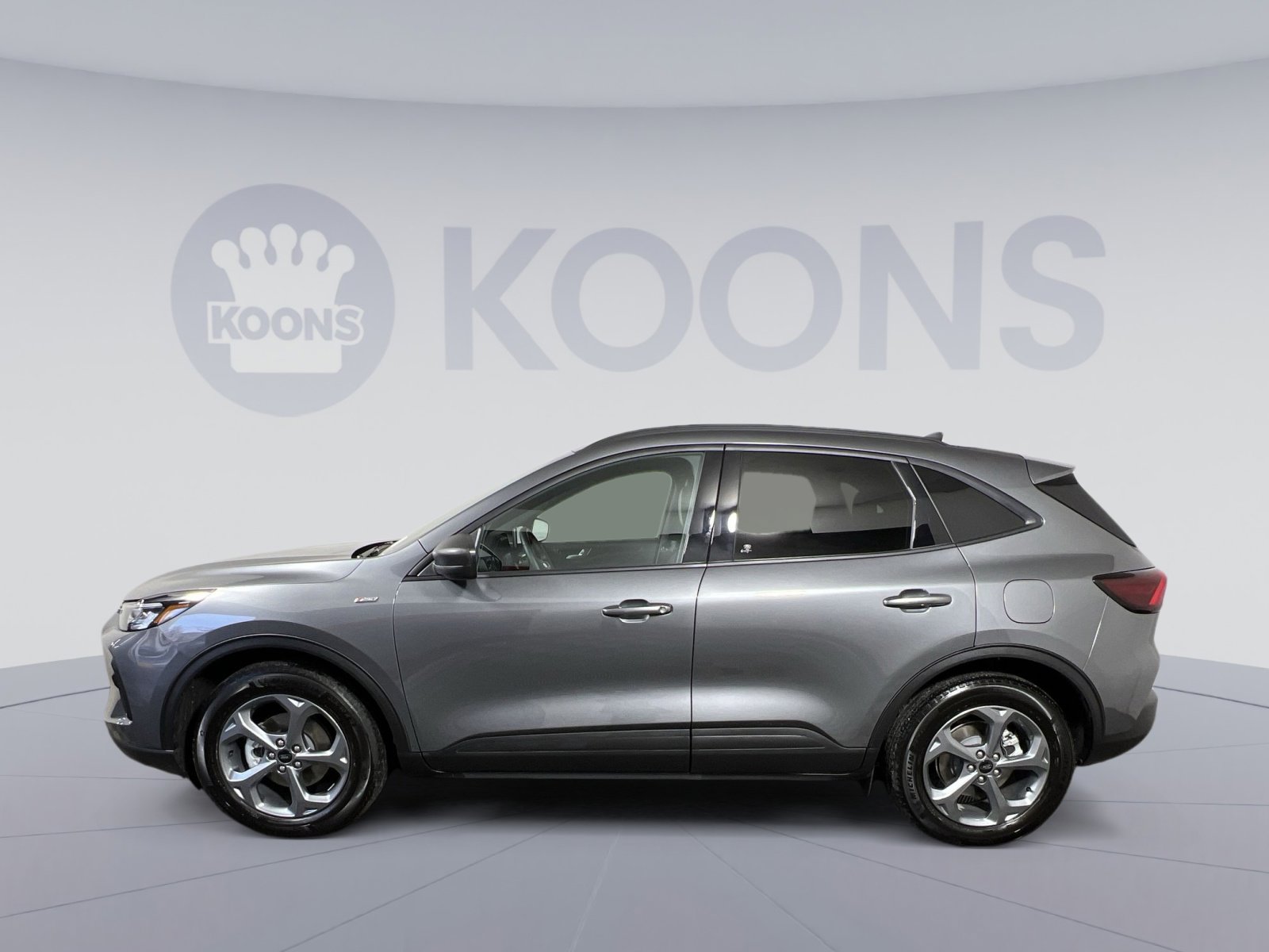 Used 2025 Ford Escape ST-Line w/ Equipment Group 301A image 2