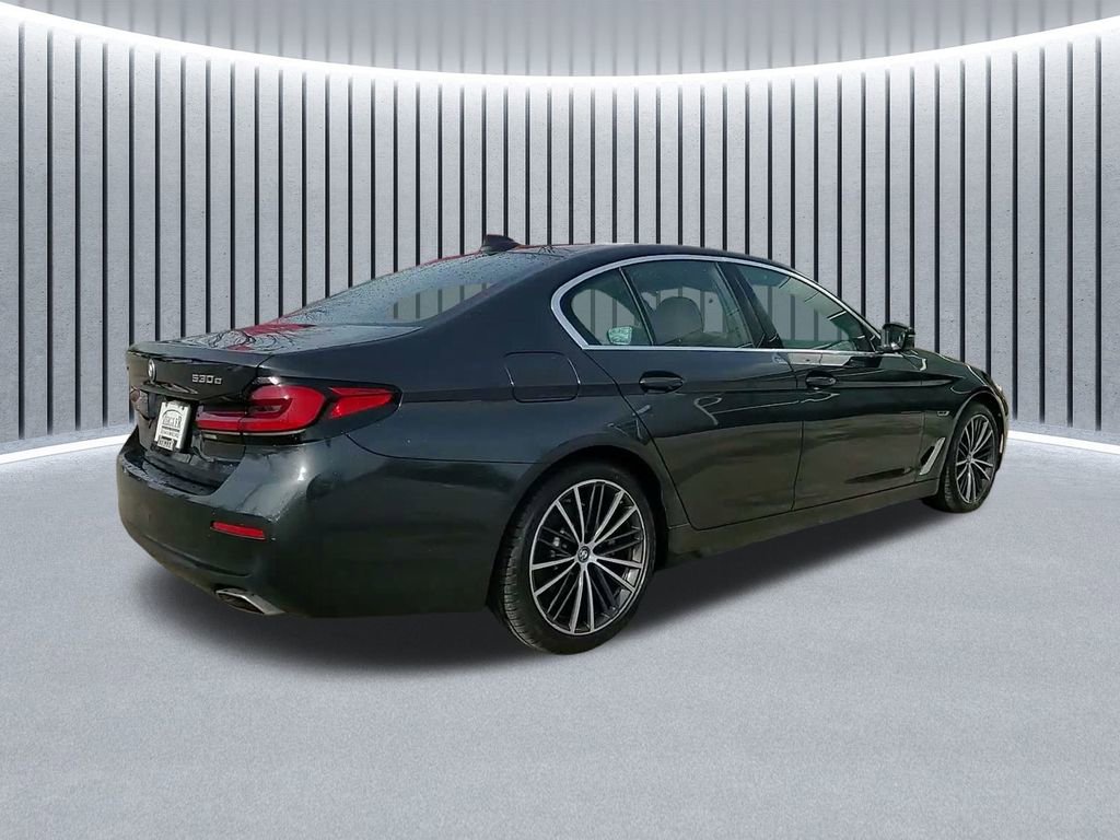 Used 2023 BMW 530e xDrive w/ Convenience Package image 9