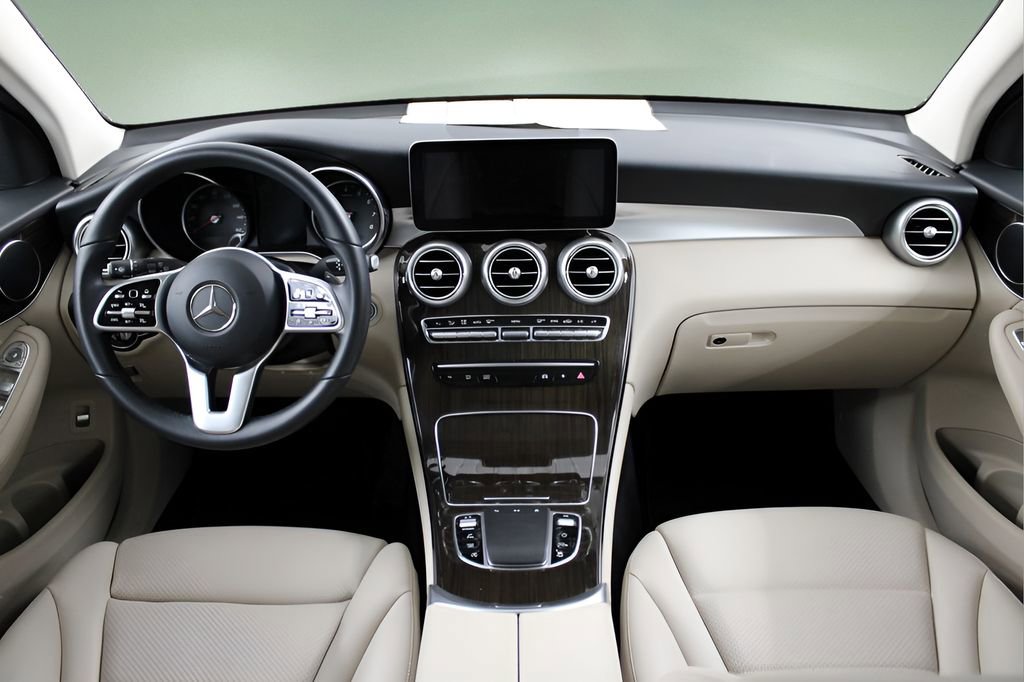 Used 2022 Mercedes-Benz GLC 300 image 24