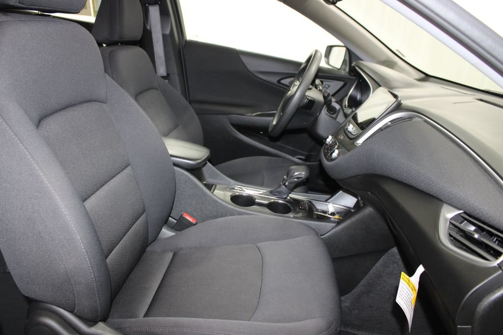 Used 2025 Chevrolet Malibu LT FWD image 33