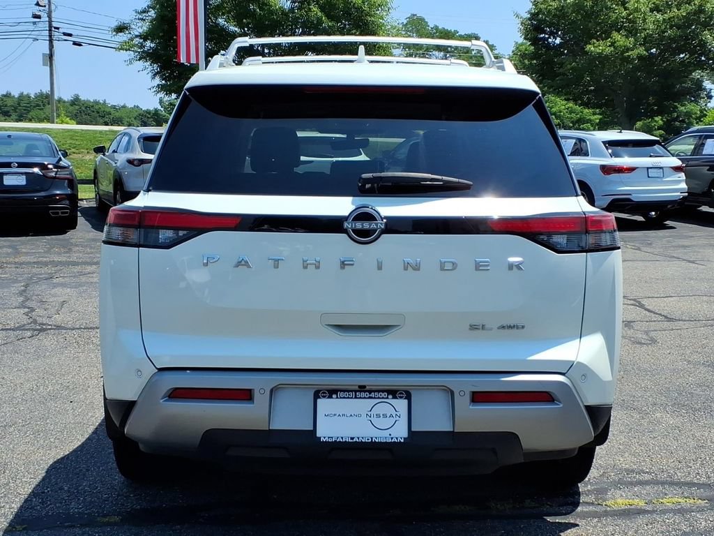 Certified 2024 Nissan Pathfinder SL AWD/4WD image 4
