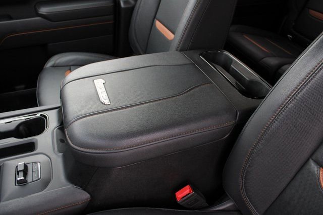 Used 2024 GMC Sierra 2500 AT4 w/ AT4 Premium Plus Package image 7