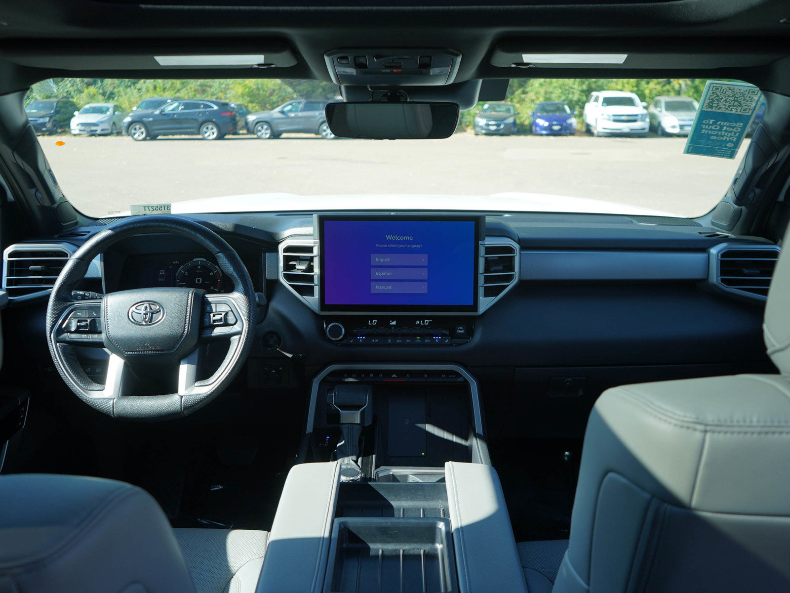 Used 2025 Toyota Tundra Limited AWD/4WD image 13