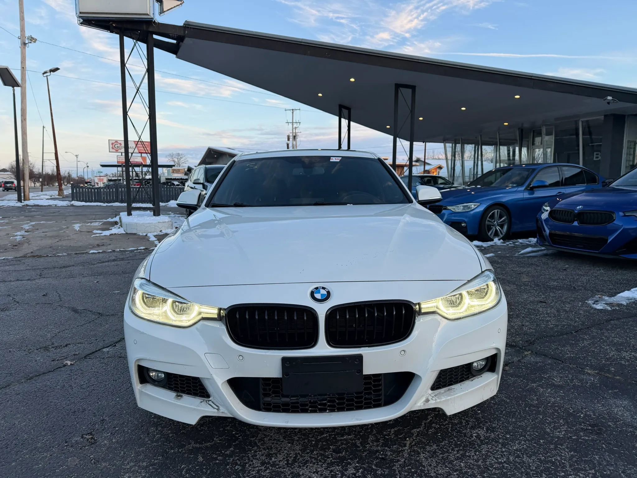Used 2018 BMW 340i xDrive 340i xDrive Sedan 4D w/ Premium Package image 2