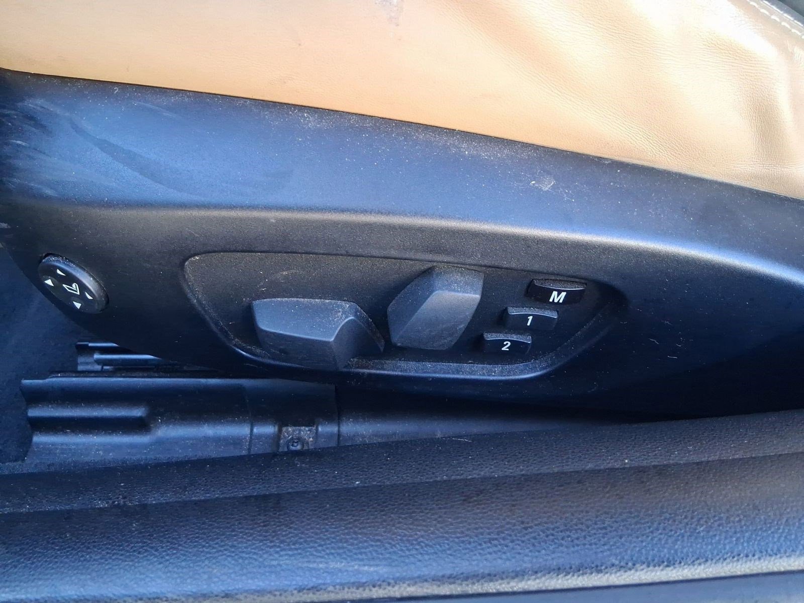 Used 2010 BMW M3 Convertible image 12