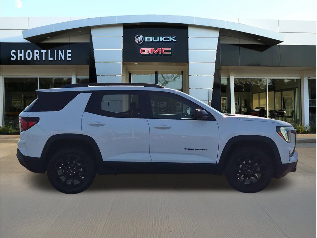 Used 2026 GMC Terrain Elevation w/ Elevation Premium Package AWD/4WD image 2