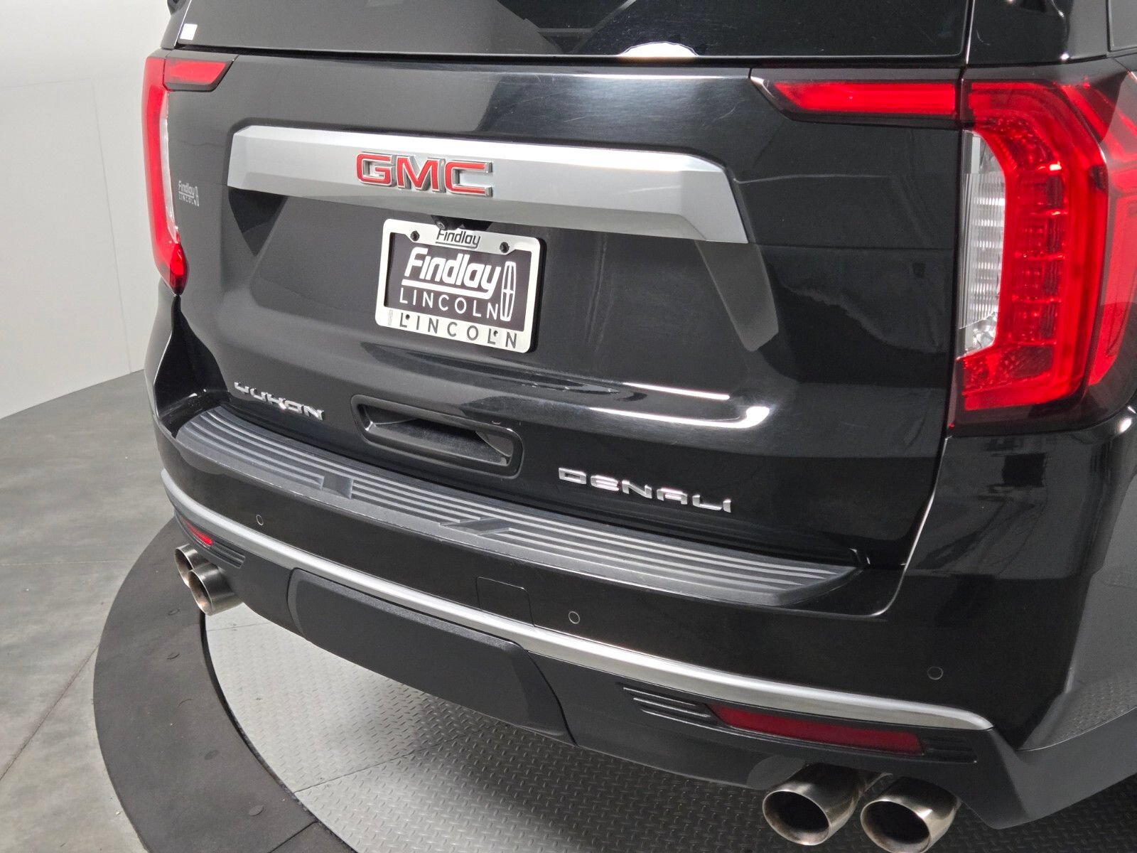 Used 2023 GMC Yukon Denali AWD/4WD image 5