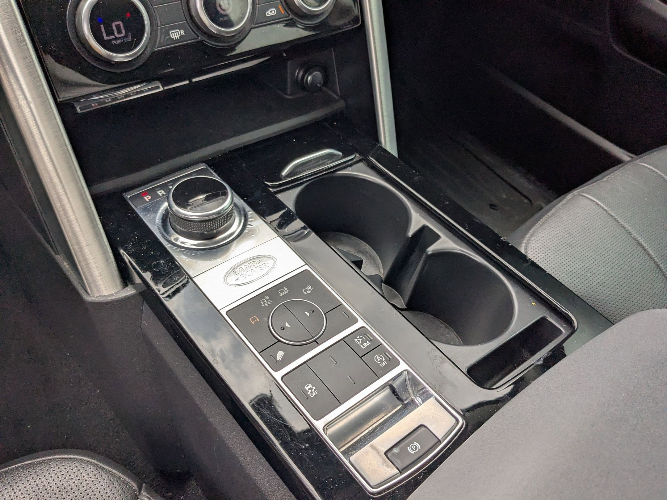 Used 2018 Land Rover Discovery HSE AWD/4WD image 19