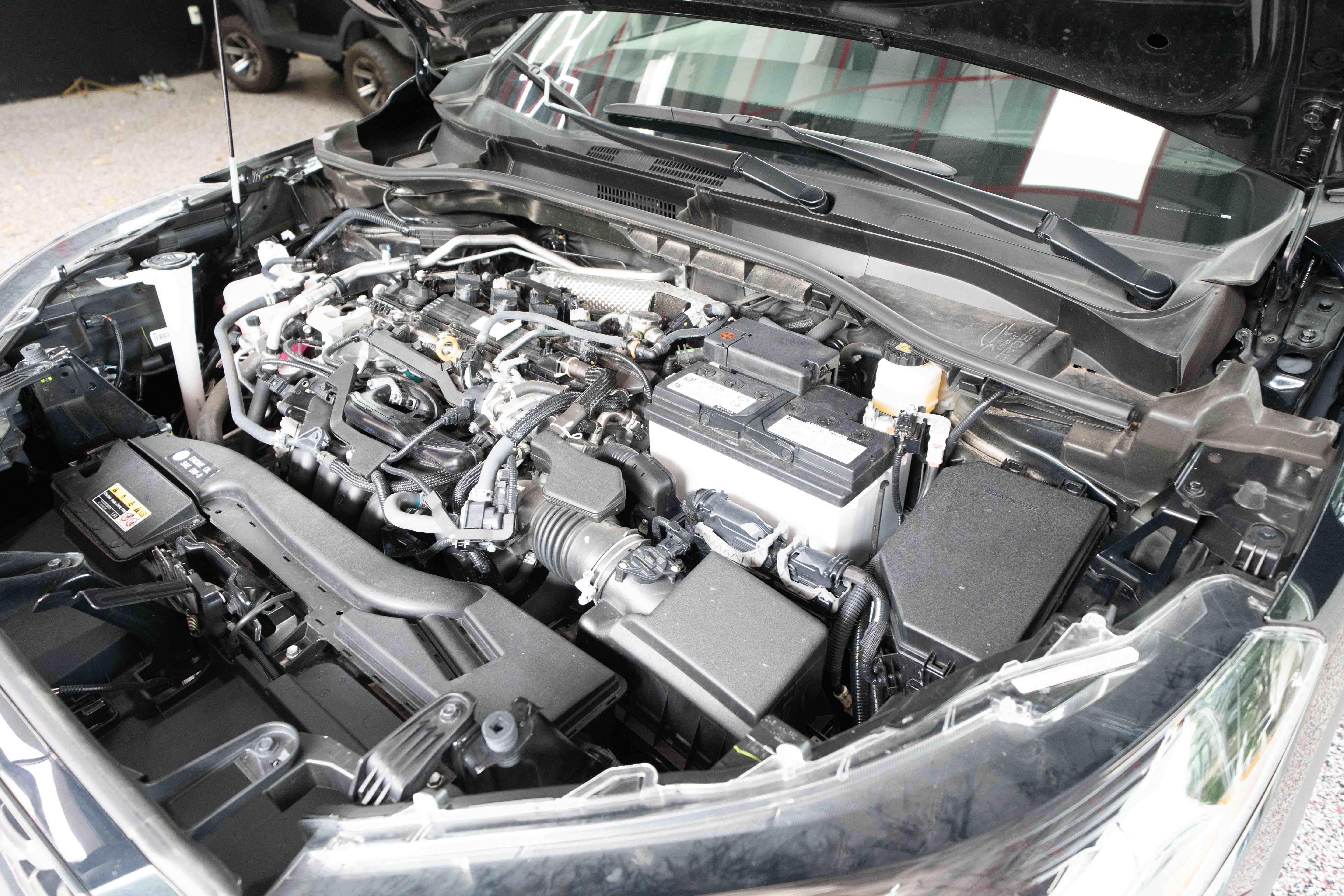 Used 2025 Toyota Corolla Cross L AWD/4WD image 33