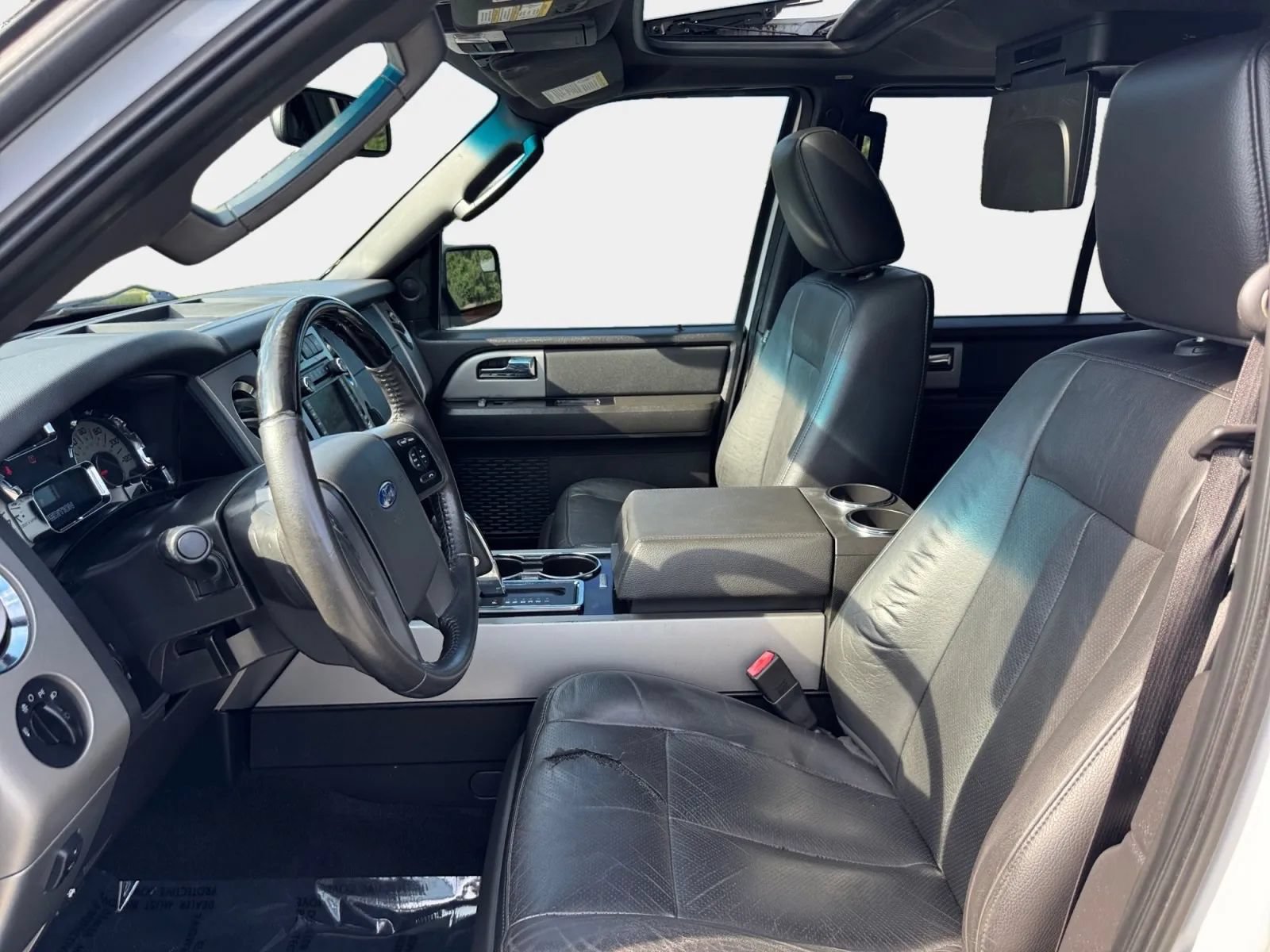 Used 2014 Ford Expedition Limited w/ Equipment Group 301A AWD/4WD image 9