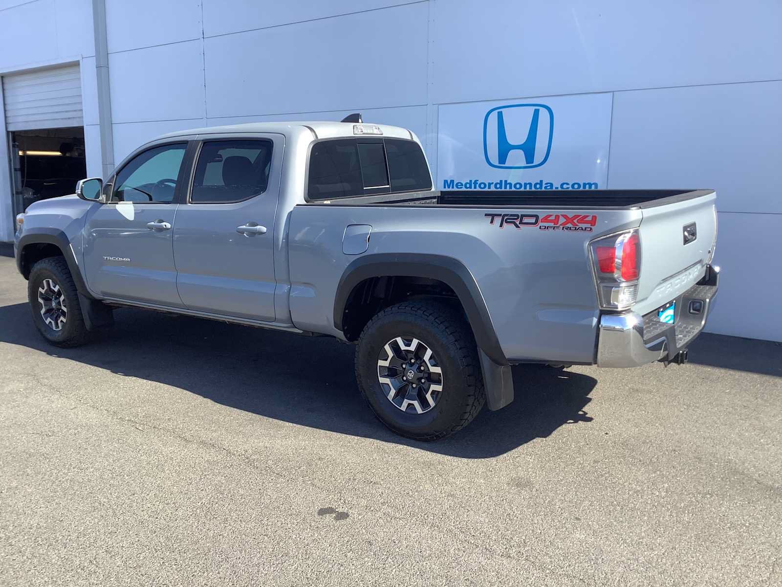 Used 2021 Toyota Tacoma TRD Off-Road AWD/4WD image 4