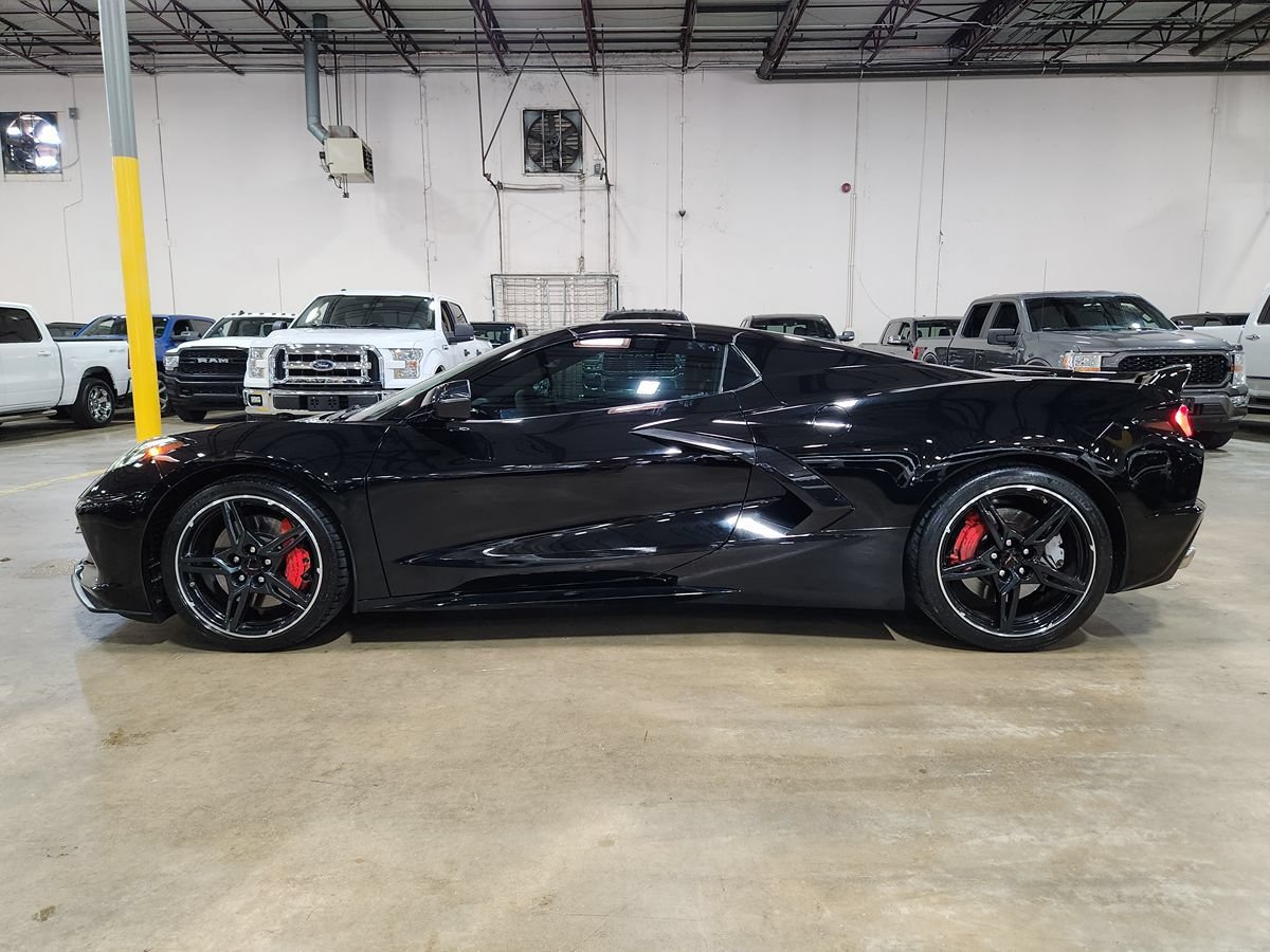 Used 2021 Chevrolet Corvette Stingray Premium Conv w/ Z51 Performance Package RWD image 7
