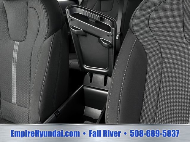 Used 2025 Hyundai Elantra SE FWD image 18