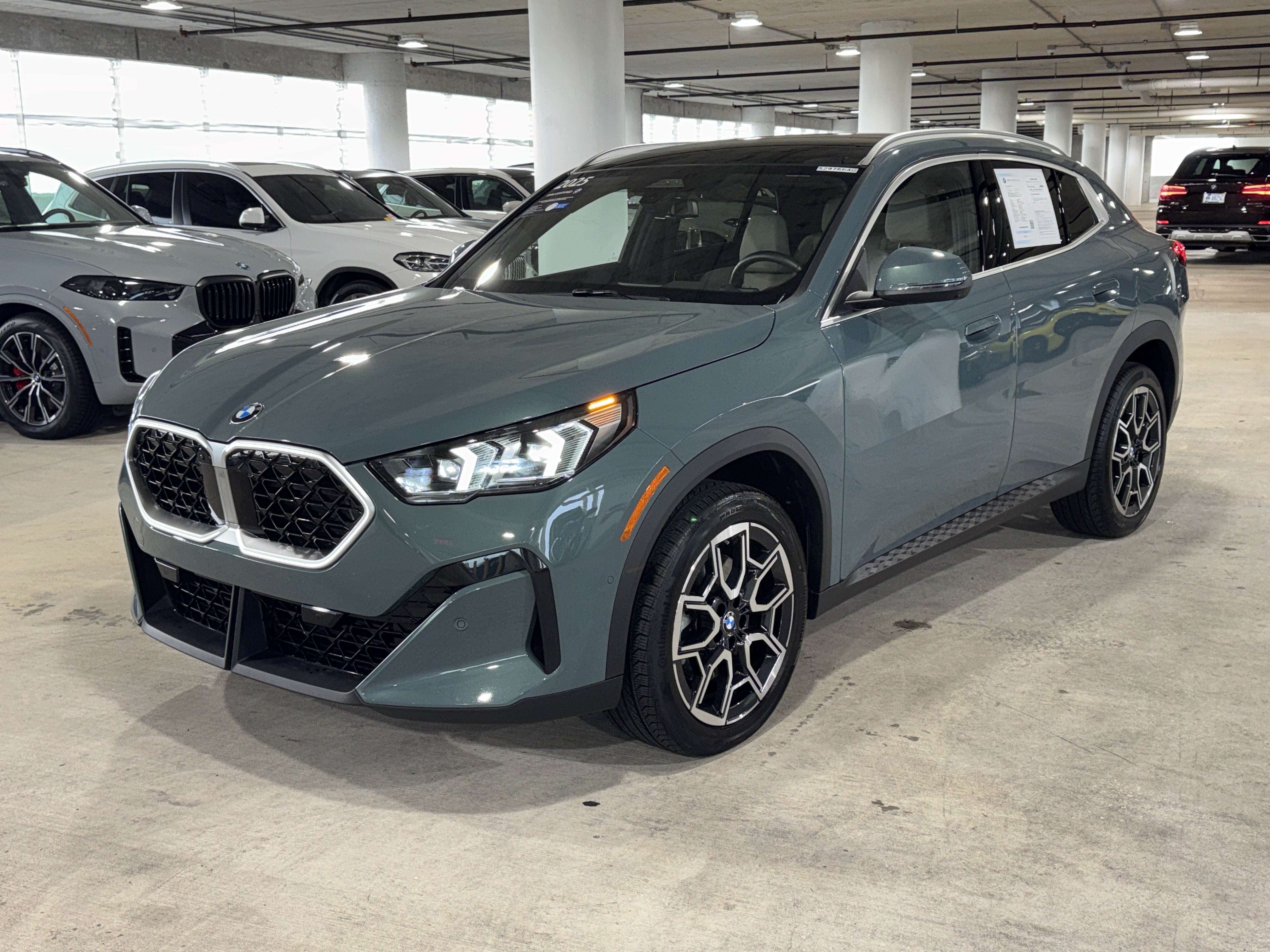 Used 2025 BMW X2 xDrive28i w/ Premium Package AWD/4WD image 4